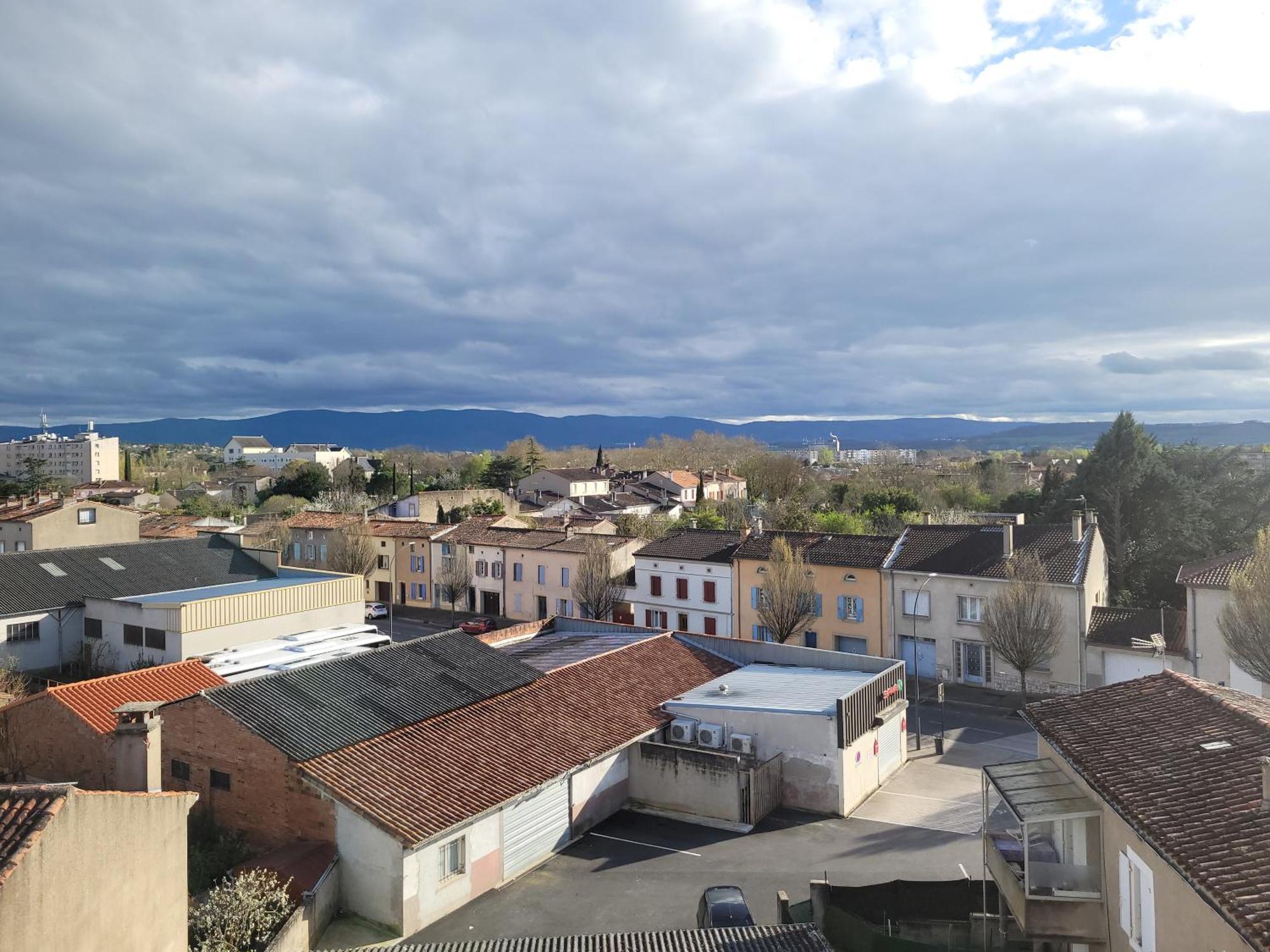 Les Cedres - Grand - Neuf Appartamento